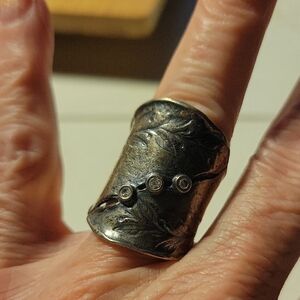 SILPADA Silver Ring with Leaf Design